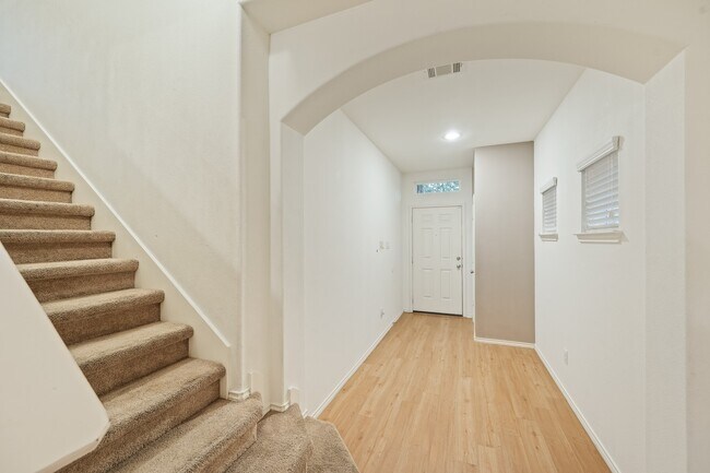 Building Photo - 2827 Arica Ln