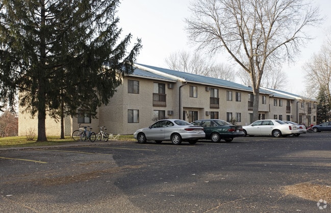 Building Photo - Creekside Apartments