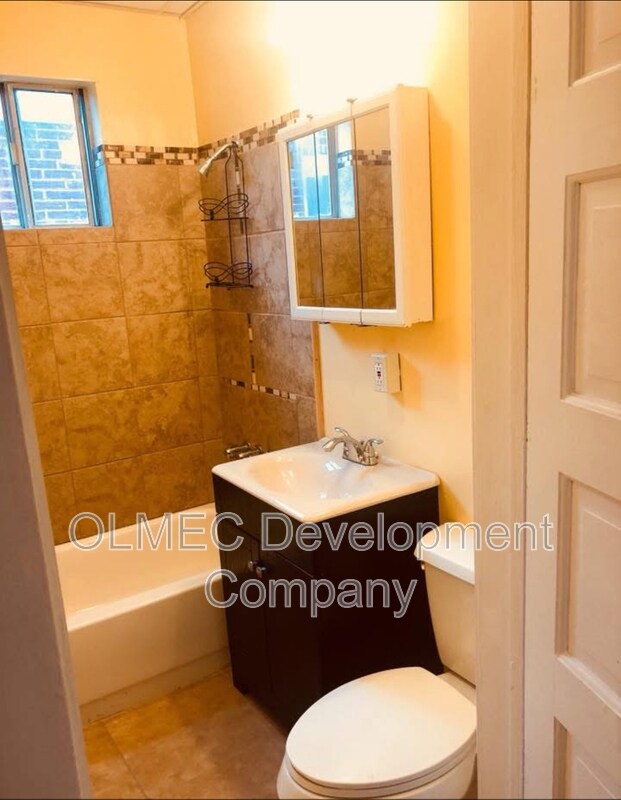 Foto del edificio - 817 Anaheim St