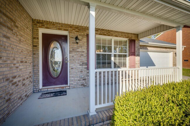 Building Photo - Knoxville 37938 - 3 bedroom, 2 bath home -...