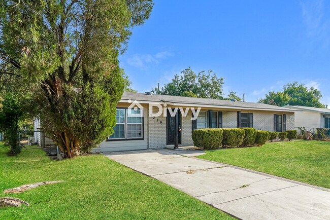 Foto del edificio - 7219 Westport Way, San Antonio, TX 78227
