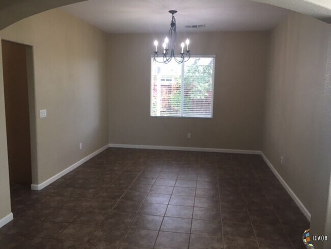 Building Photo - 102 Countryside Dr
