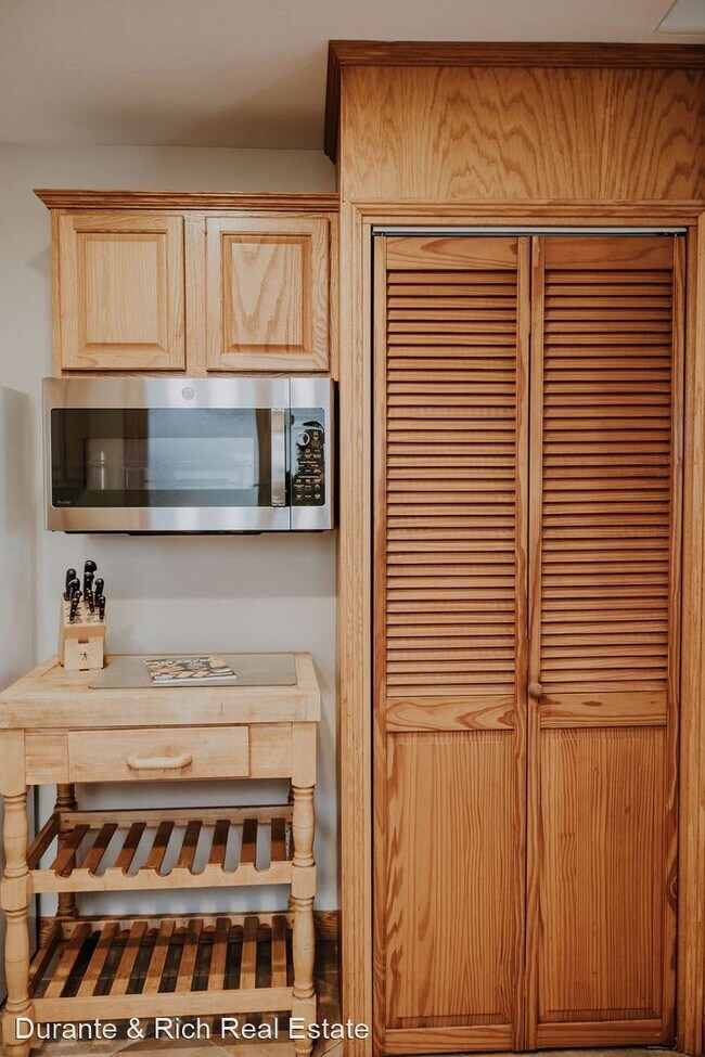 Foto del edificio - Studio, 1 bath House - 3553 Ames Place Studio