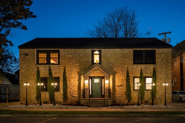 Foto del edificio - 718 S Columbia Ave