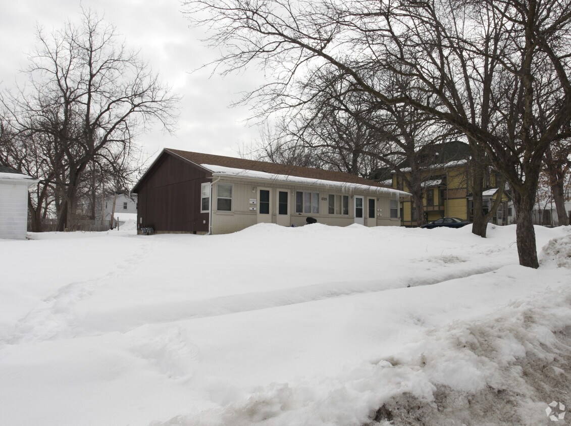 Building Photo - 1715 Oakland Ave
