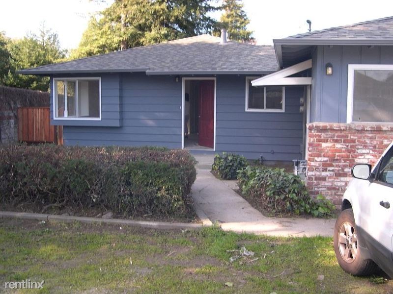 Primary Photo - 3 br, 1 bath Apartment - 2499 Capitola Ave