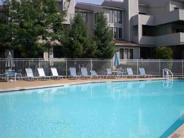 Foto del edificio - 816 Topsail Ln