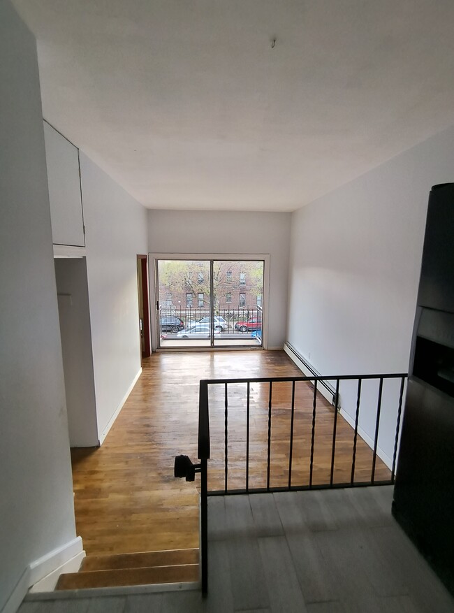 Building Photo - 323 Avenue C