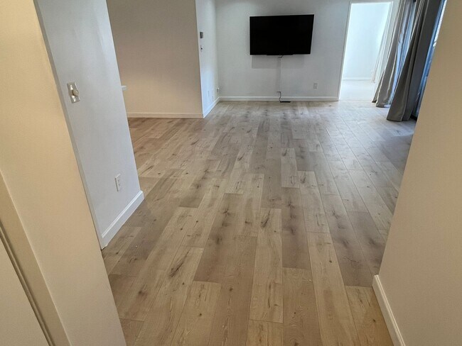 Foto del edificio - 358 S Gramercy Pl