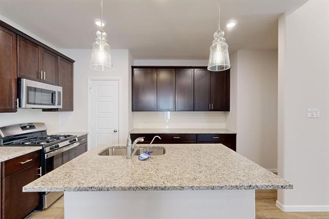 Building Photo - 417 Forsyth Dr