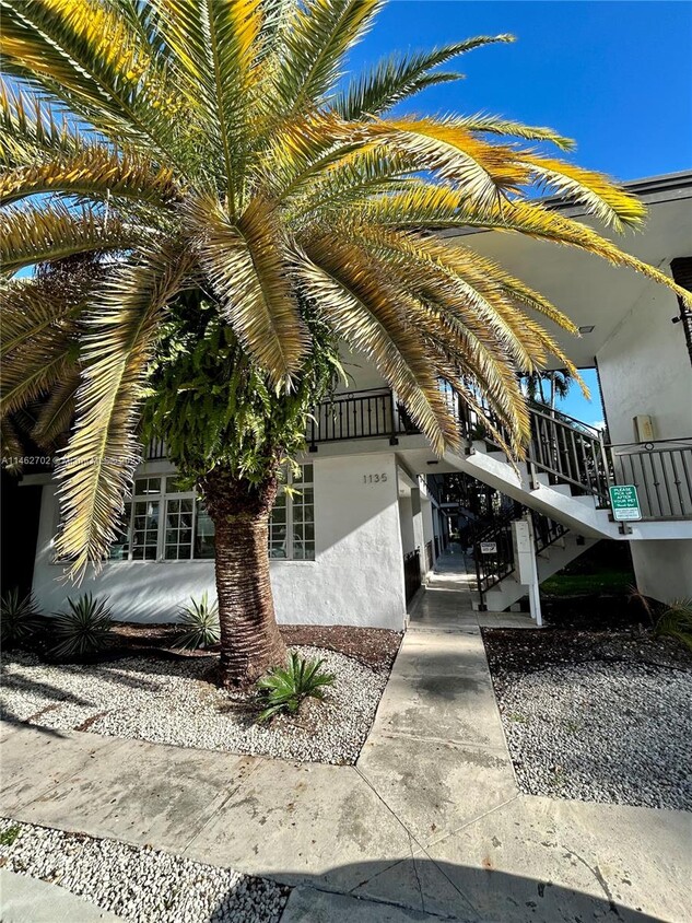 Foto principal - 1135 92nd St