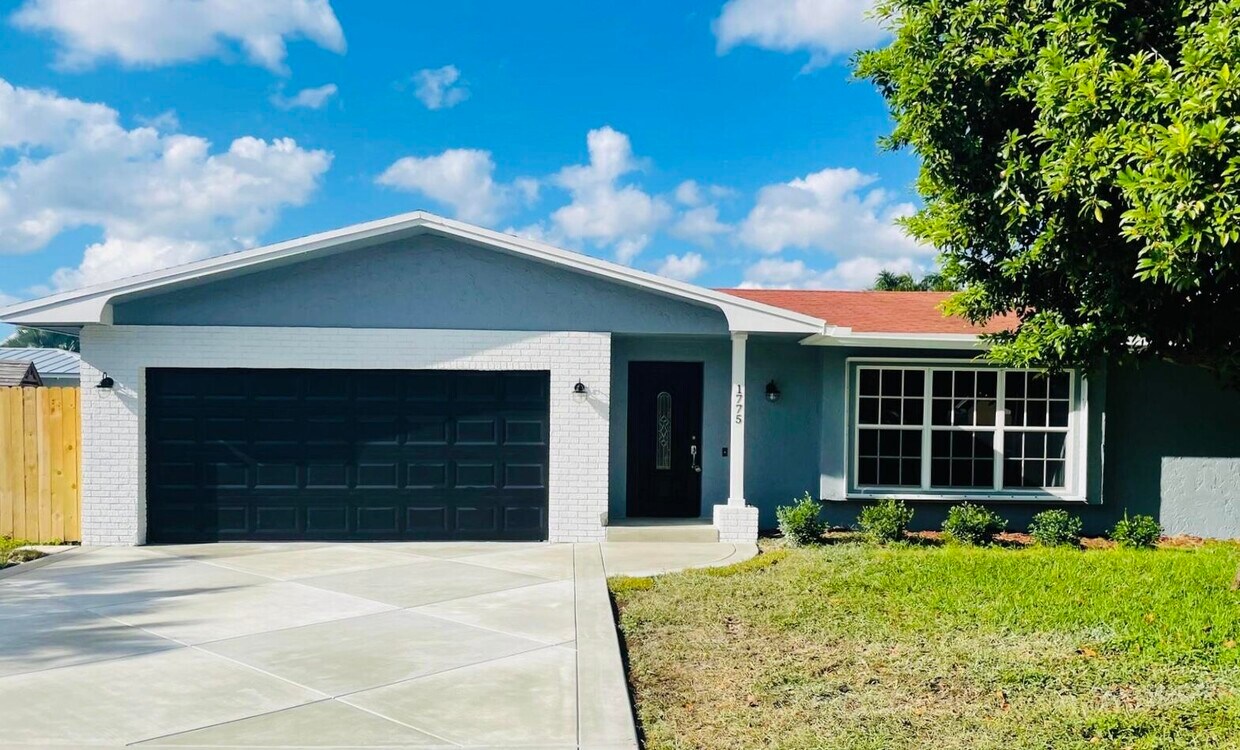 Primary Photo - 1775 SW 8th St