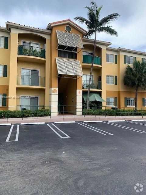 Building Photo - 7290 NW 114th Ave