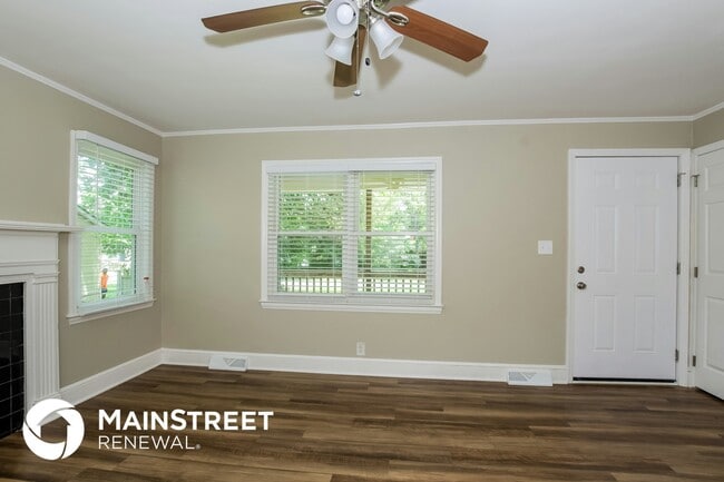 Building Photo - 604 Robertson Ave