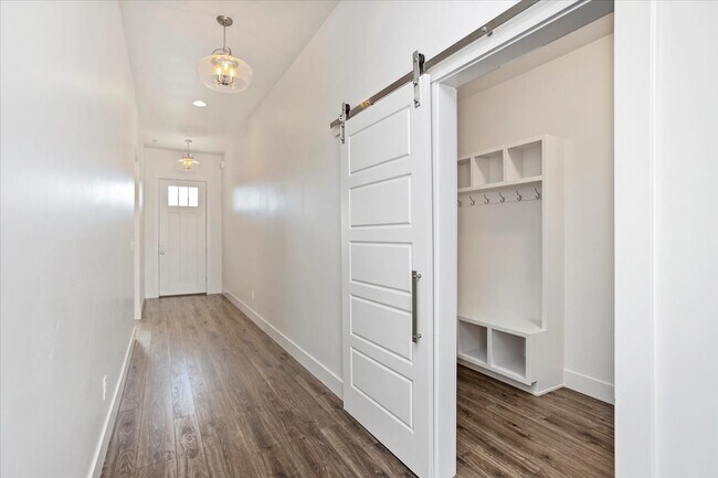 Foto del edificio - 2910 E Diorite St