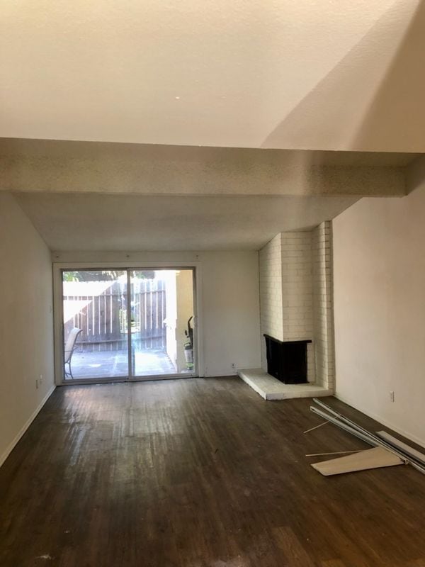 Foto del edificio - 1825 W Maple Ave