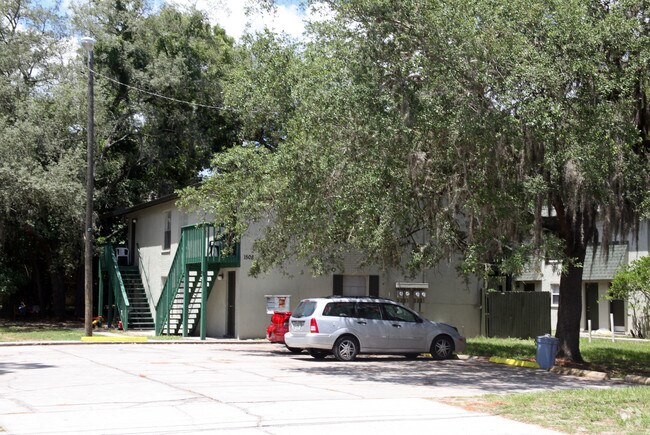 Foto del edificio - 1506 E 127th Ave
