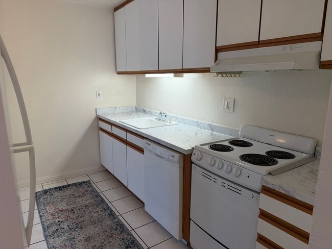 Building Photo - 3050 Rue D’Orleans