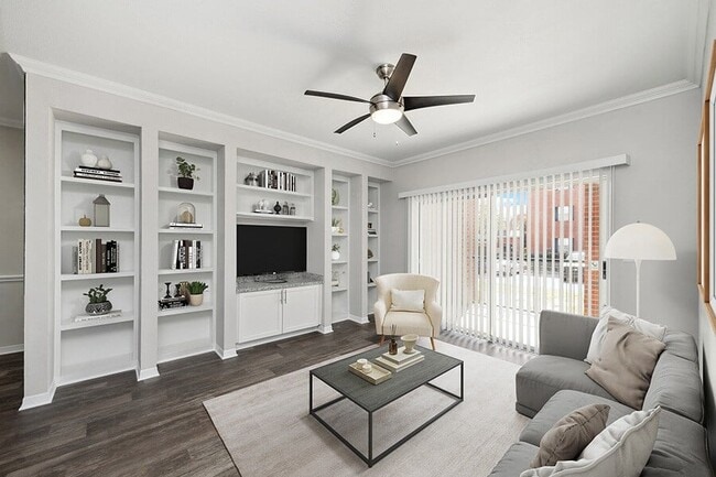 Photo - Chapel Hill Apartments