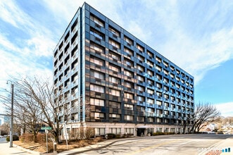 Building Photo - 300 Broad St