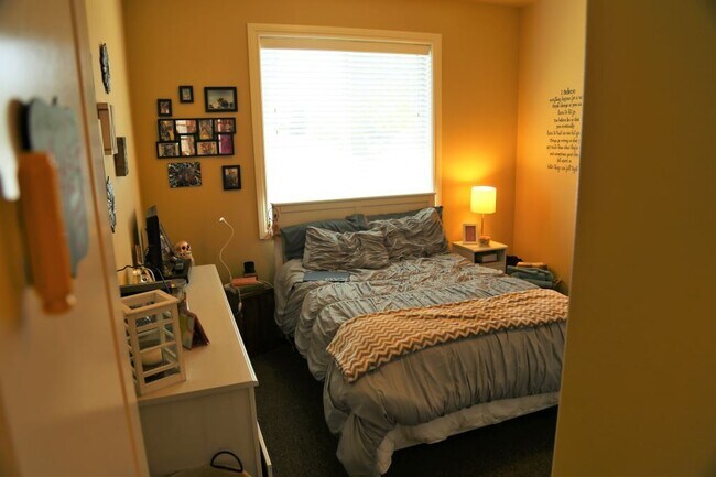 Foto del edificio - 5 Private Rooms, 4.5 Bathrooms