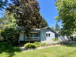 Building Photo - 298 E 9th Ave