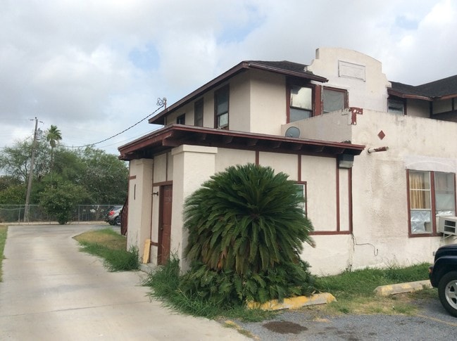 Front view - Corbie apartments