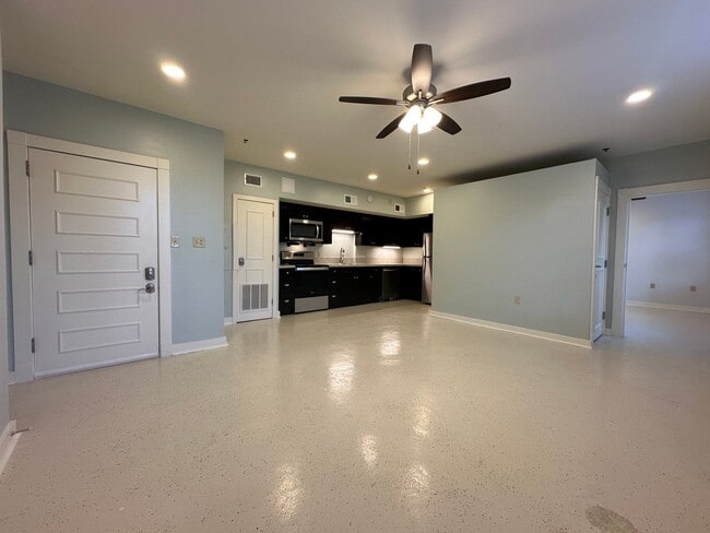 Foto del edificio - 715 Sherman St