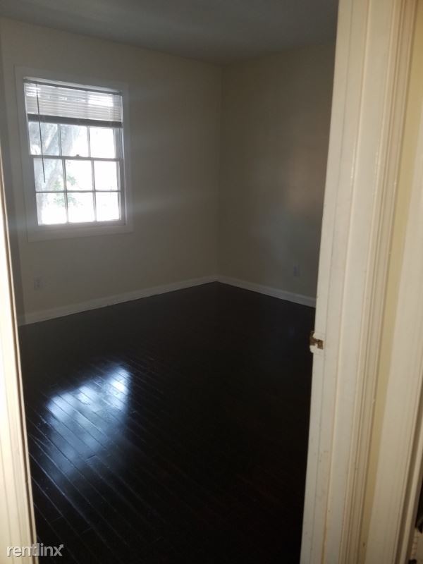 Building Photo - 3077 Colonial Way