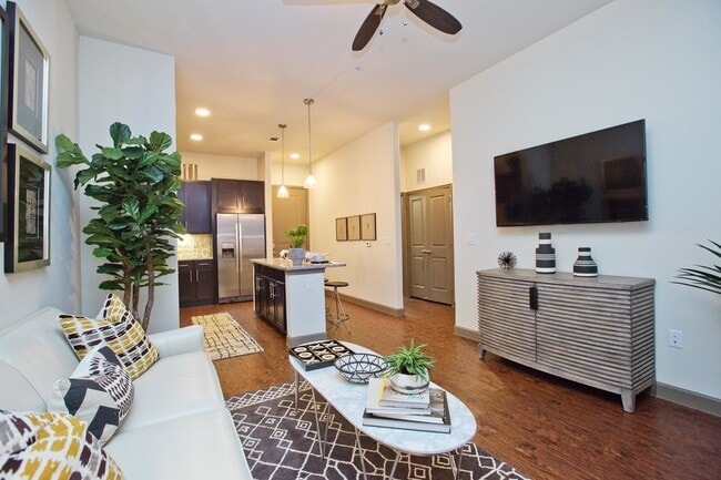 Foto del edificio - Stylish 1-Bed Apartment | Fitness & Rec Areas!