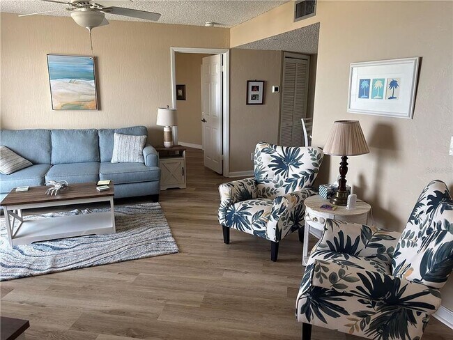 Foto del edificio - LIFE'S A BEACH- FULLY FURNISHED at the Nau...