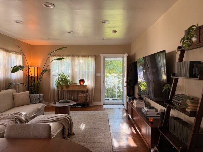 Foto del edificio - 957 N Avenue 49