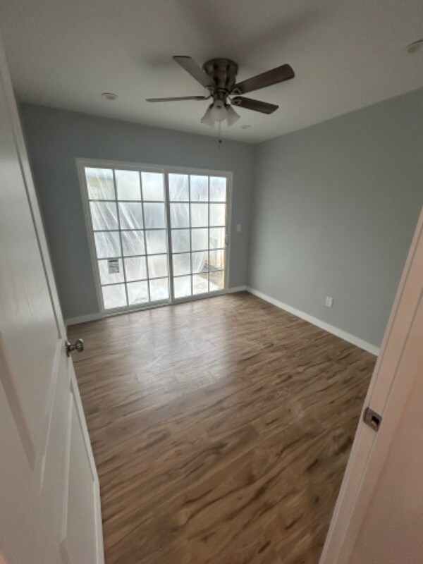 Foto del edificio - 5366 Pine Ave
