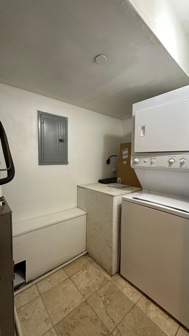 Foto del edificio - 1402 Willington St