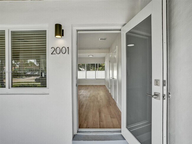 Foto del edificio - 2001 SW 23rd Terrace
