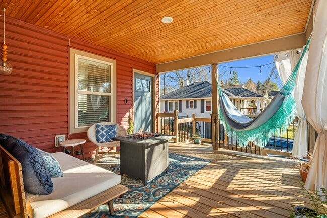 Foto del edificio - 695 Reed St