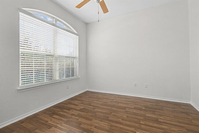 Foto del edificio - 501 Silver Trail
