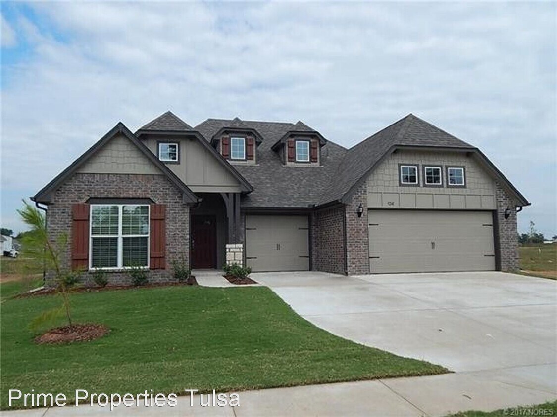 Primary Photo - 4 br, 3 bath House - 9241 E 133rd Place S.