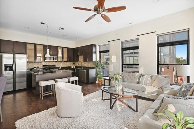 Photo - 2158 N Damen Ave Townhome