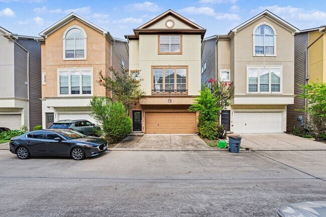 Foto del edificio - 3215 Clearview Cir