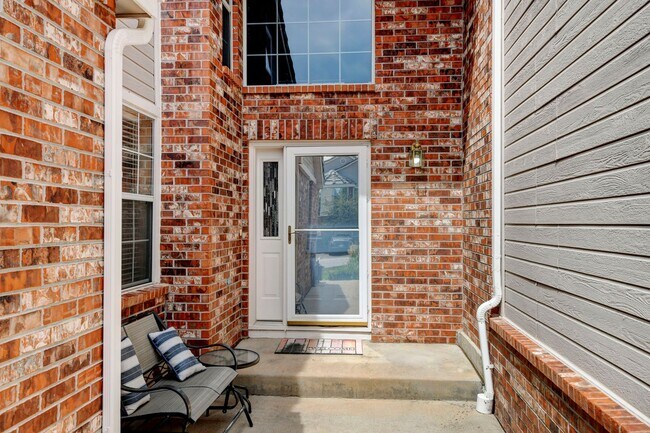 Foto del edificio - Beautiful luxury townhome style condominiu...