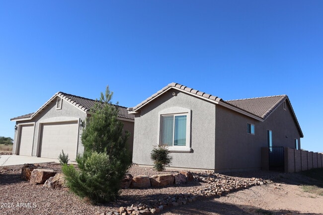 Building Photo - 1547 Middle Crk Ln