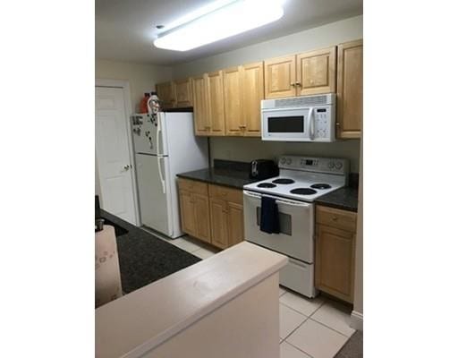 Building Photo - 1 Millbrook Ln