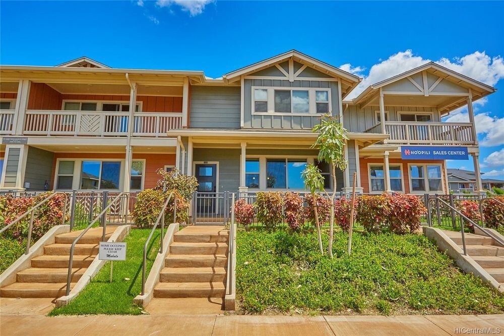 9110811081 Iwikuamo'o St Unit 1005, Ewa Beach, HI 96706 Room for