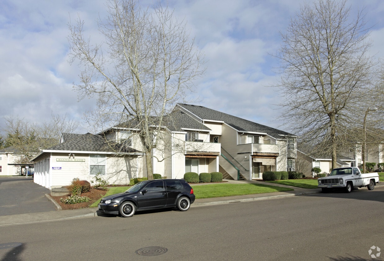 Primary Photo - Maxwell Manor Apartments