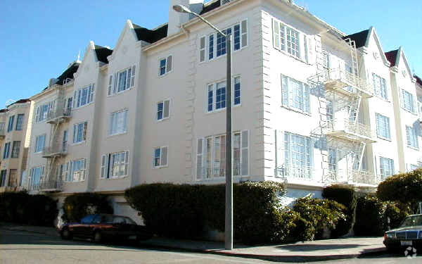 Foto del edificio - Marina Pierce Apartments