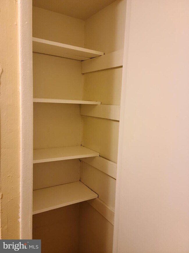 Building Photo - 3113 Naylor Rd SE