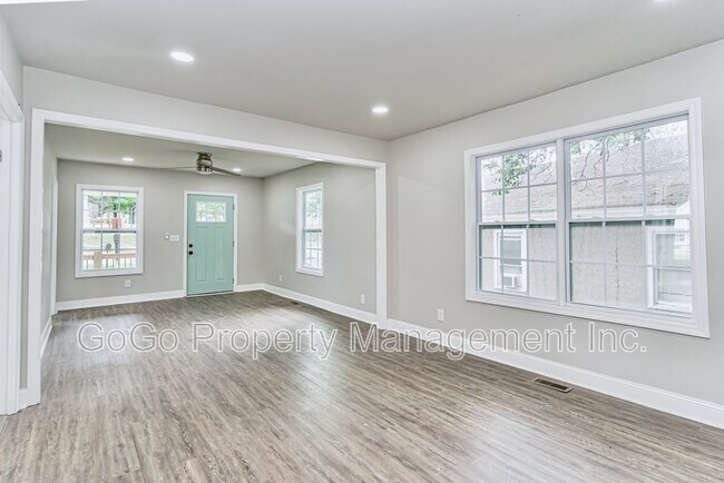 Foto del edificio - 115 Sterling St