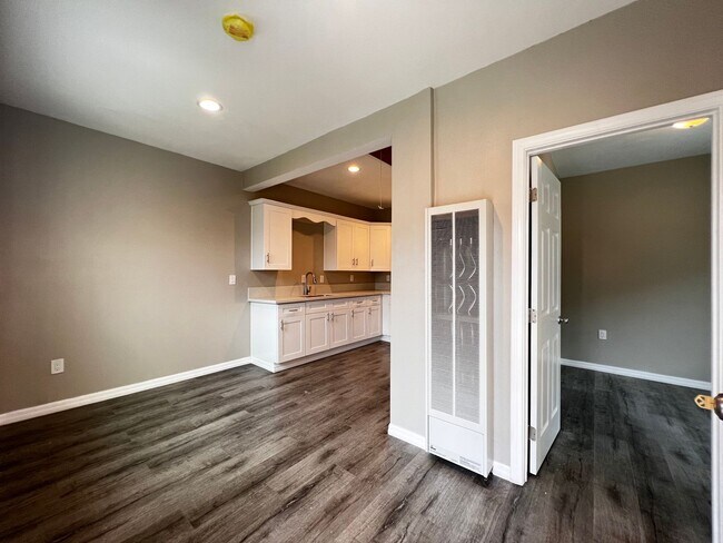 Building Photo - $500 off move in! Brand new 1 bedroom with...