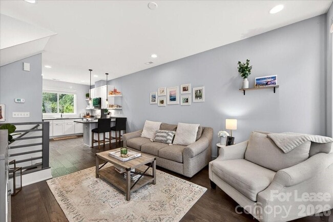 Building Photo - 241 Domain Way